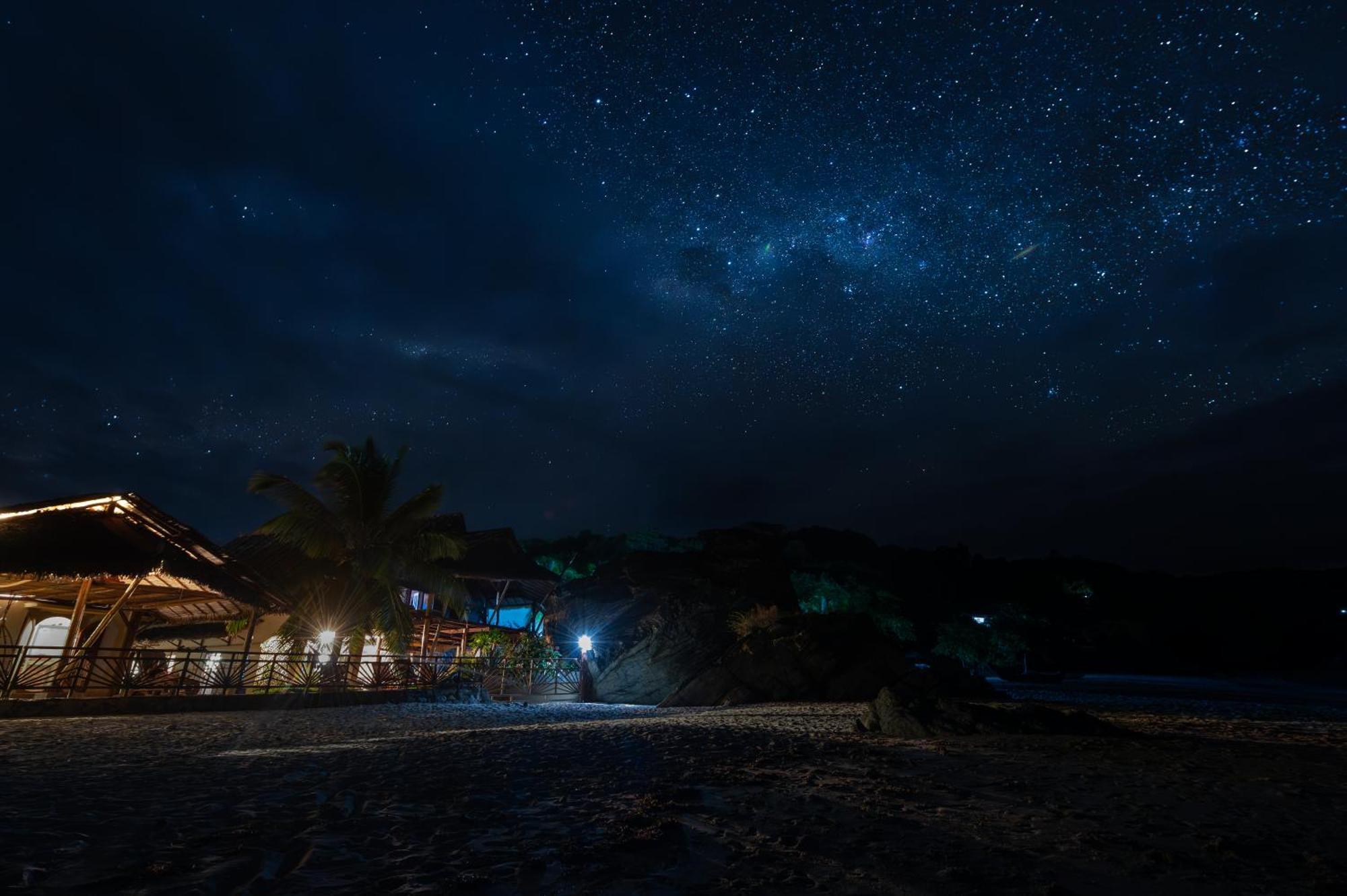 Ambolobozo Shambala Madagascar: Beachfront Lodge And Adventures מראה חיצוני תמונה