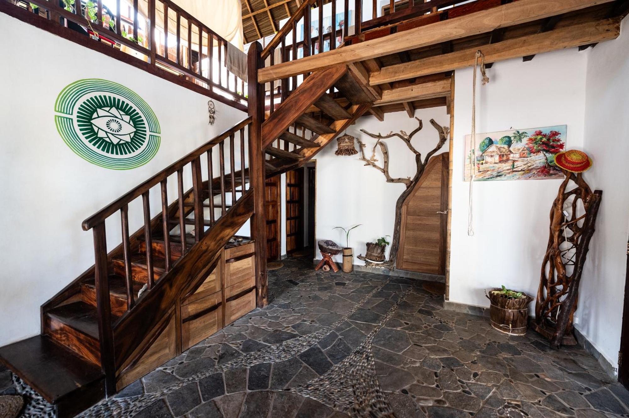 Ambolobozo Shambala Madagascar: Beachfront Lodge And Adventures מראה חיצוני תמונה