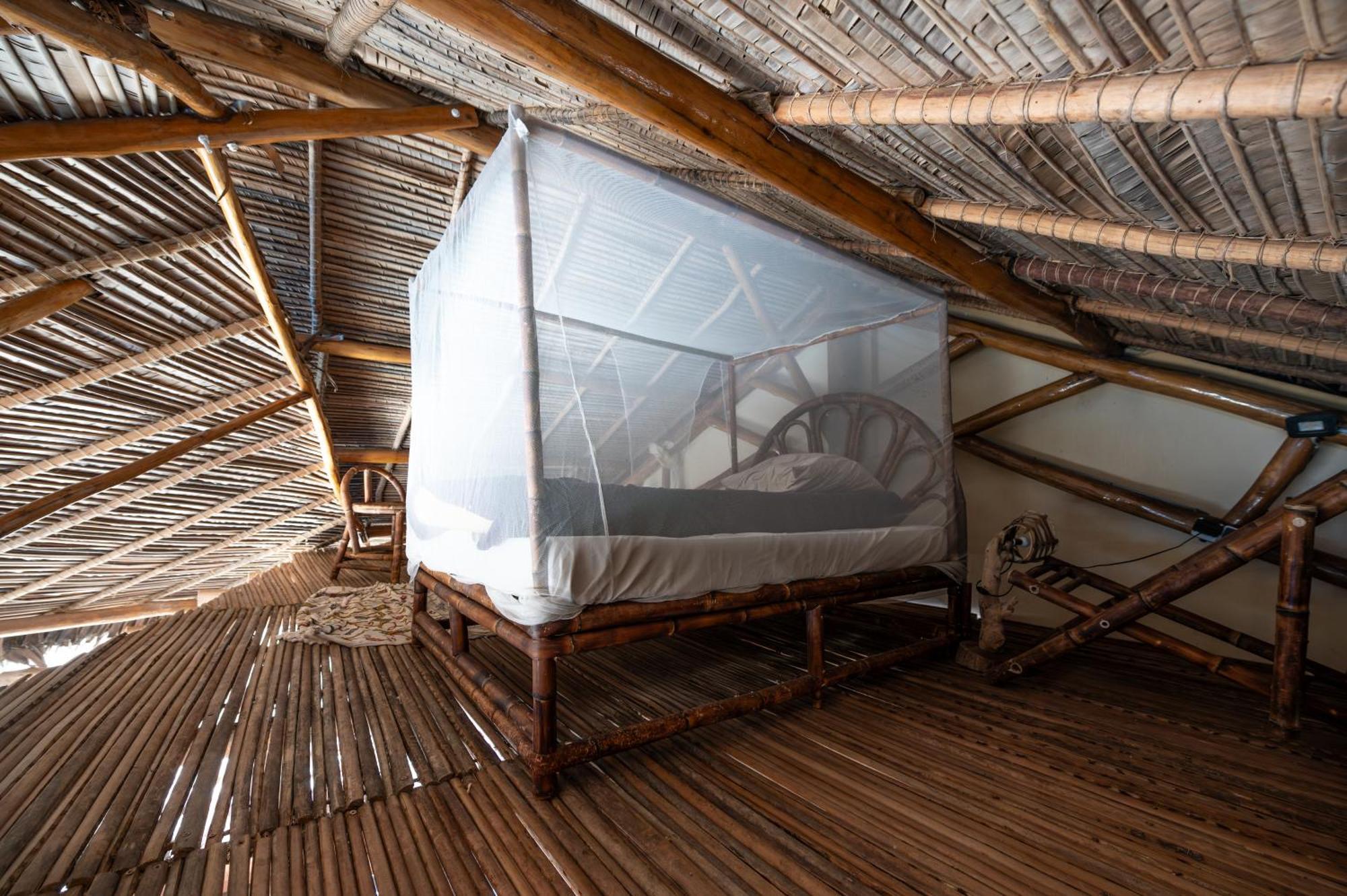 Ambolobozo Shambala Madagascar: Beachfront Lodge And Adventures מראה חיצוני תמונה